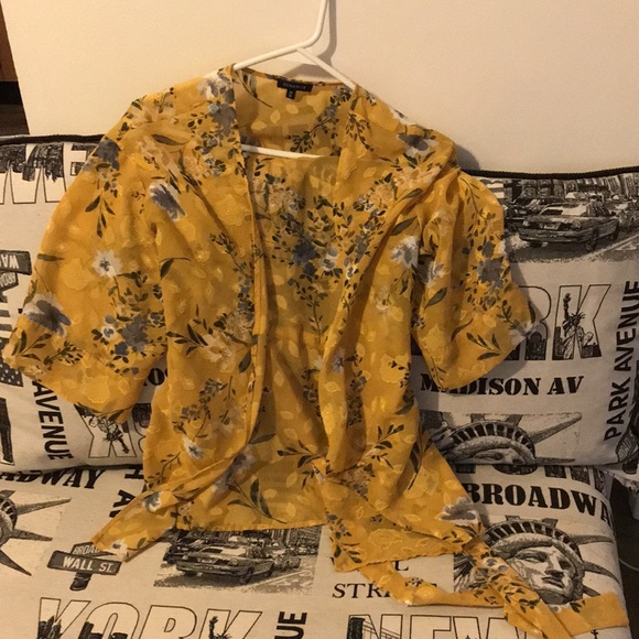 Selling a gently used sheer cardigan. - Picture 2 of 2